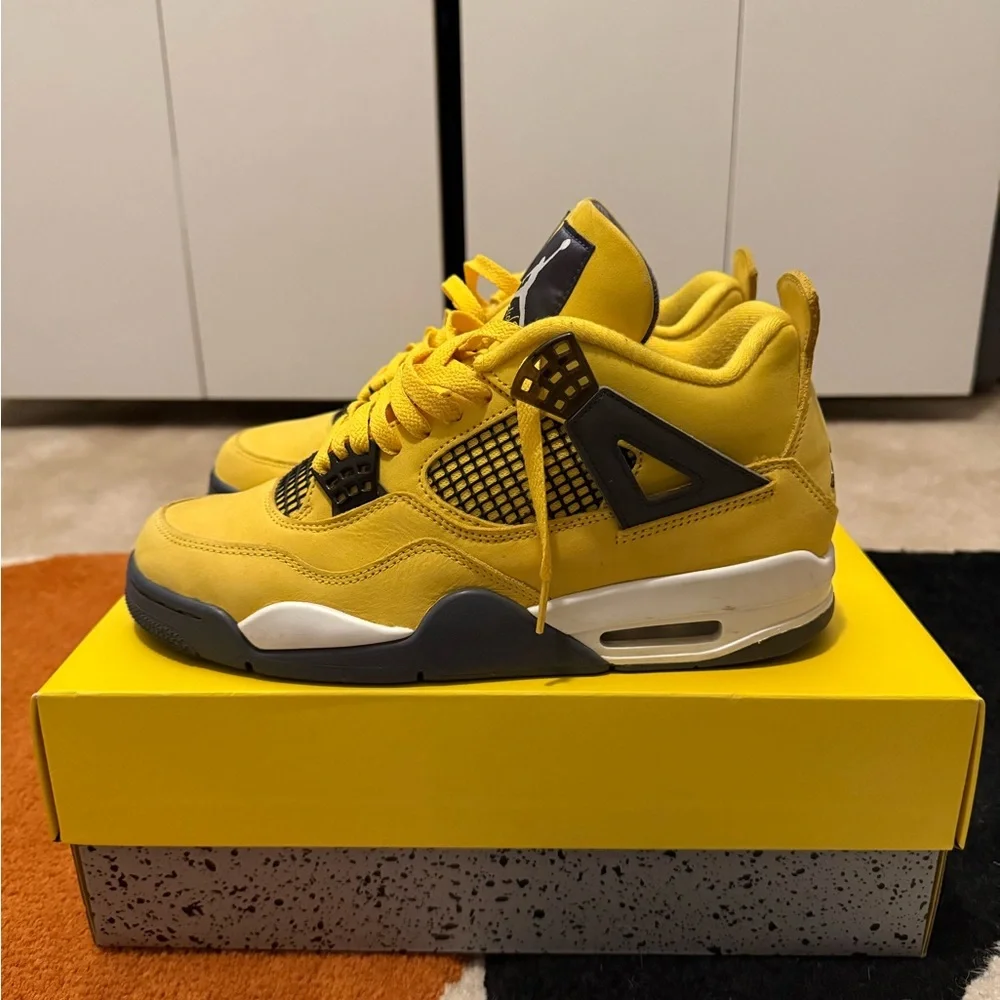 Jordan 4 Lightning Yellow Air Jordan Sneakers - Picture 4 of 5